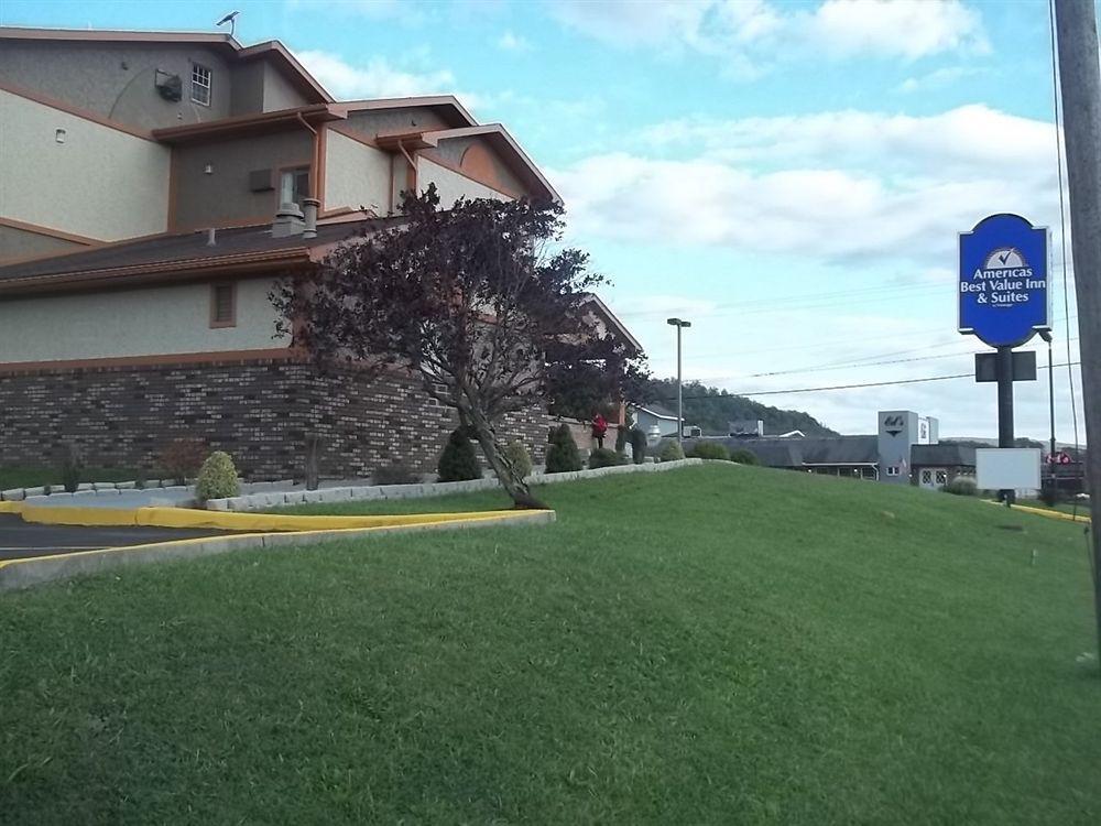 Super 8 By Wyndham Bedford Otel Dış mekan fotoğraf