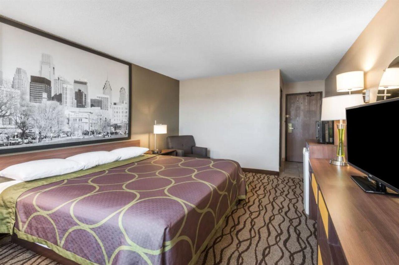 Super 8 By Wyndham Bedford Otel Dış mekan fotoğraf