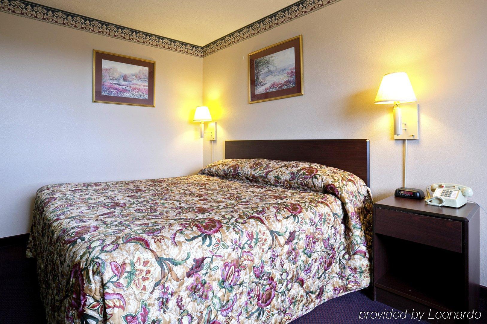 Super 8 By Wyndham Bedford Otel Oda fotoğraf