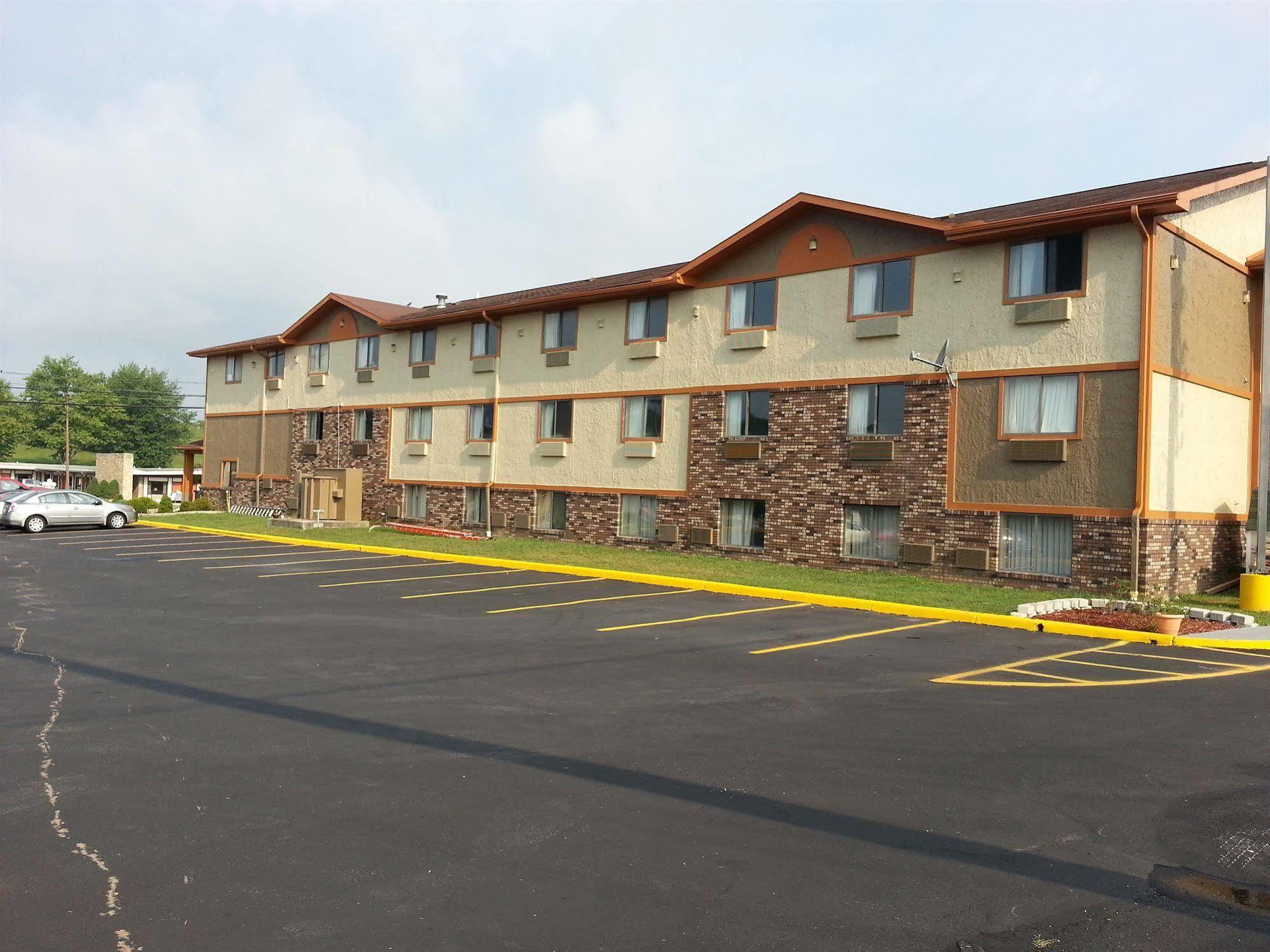 Super 8 By Wyndham Bedford Otel Dış mekan fotoğraf